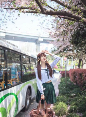 japan白嫩丰满老师xxhd_免费手机观看